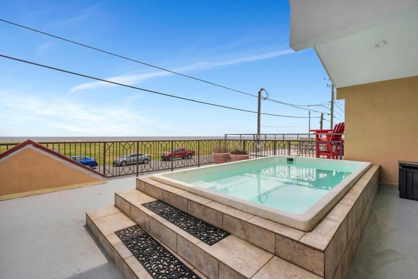 3 Bedroom W Pool Views -serenity At The New Orleans